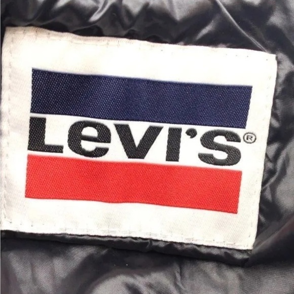 Levi's Women's Black Long Sleeve Snap Puffer Trucker Jacket - Size Medium - Picture 5 of 5